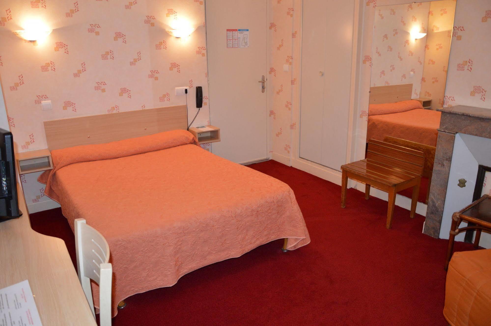 Hotel Au Chapon Fin 푸아티에 외부 사진